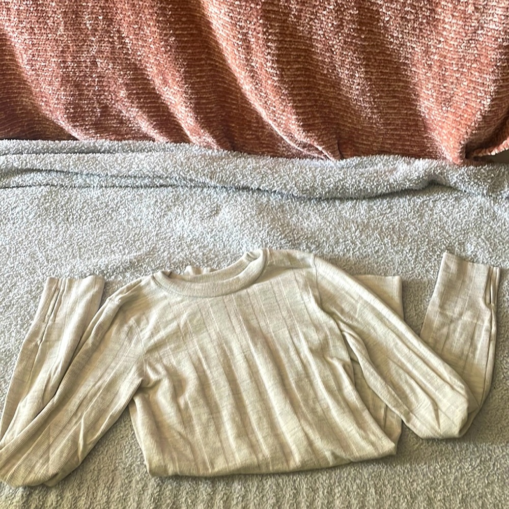 ATHLETA white and gray sweater, size XS/2 women’s